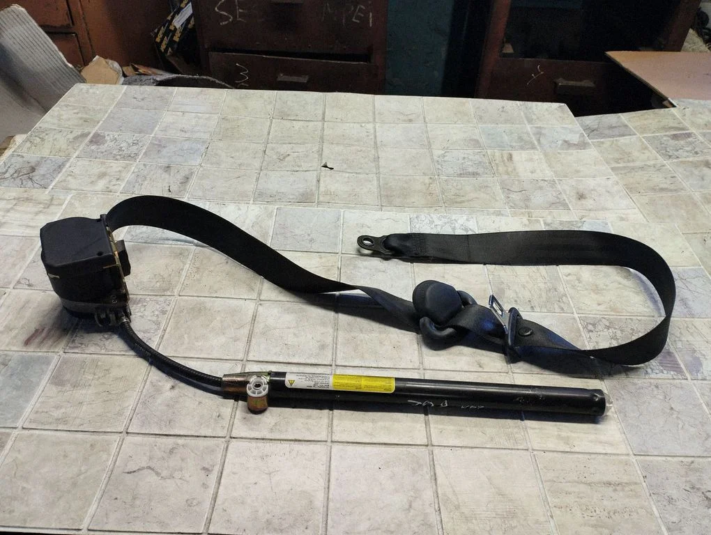 Front seatbelt 7M0857705C