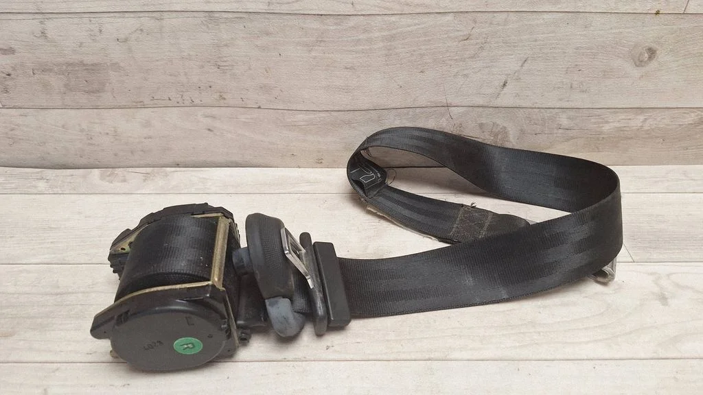 Rear seatbelt 7M0857816F
