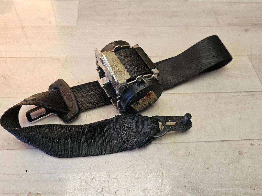 Tagumine turvavöö 603273700