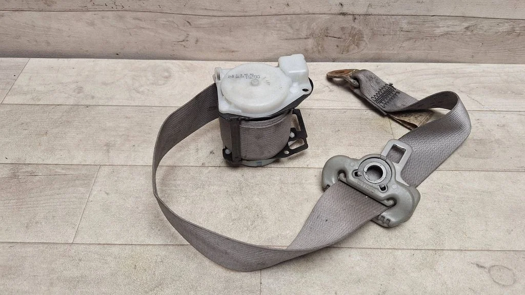 Rear seatbelt 0430096
