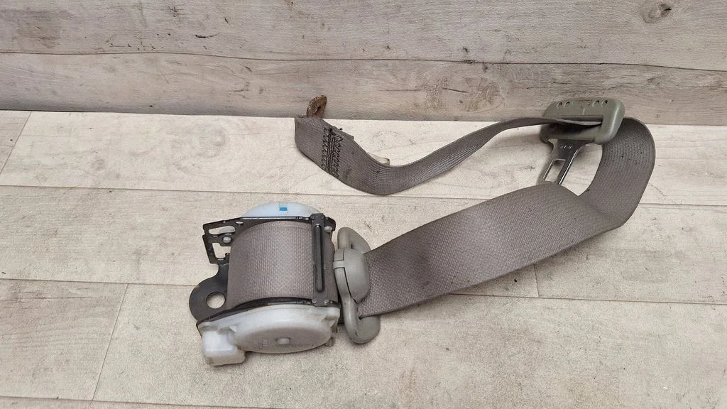 Rear seatbelt 0430096