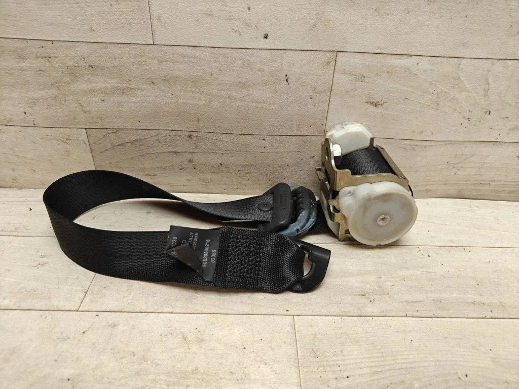 Tagumine turvavöö 09185497N