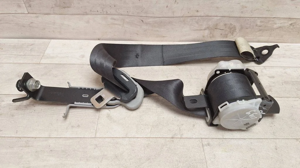 Rear seatbelt 6090766