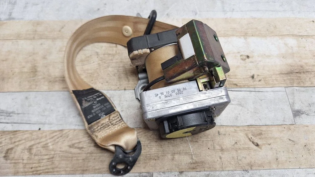 Rear seatbelt 3B5857805D