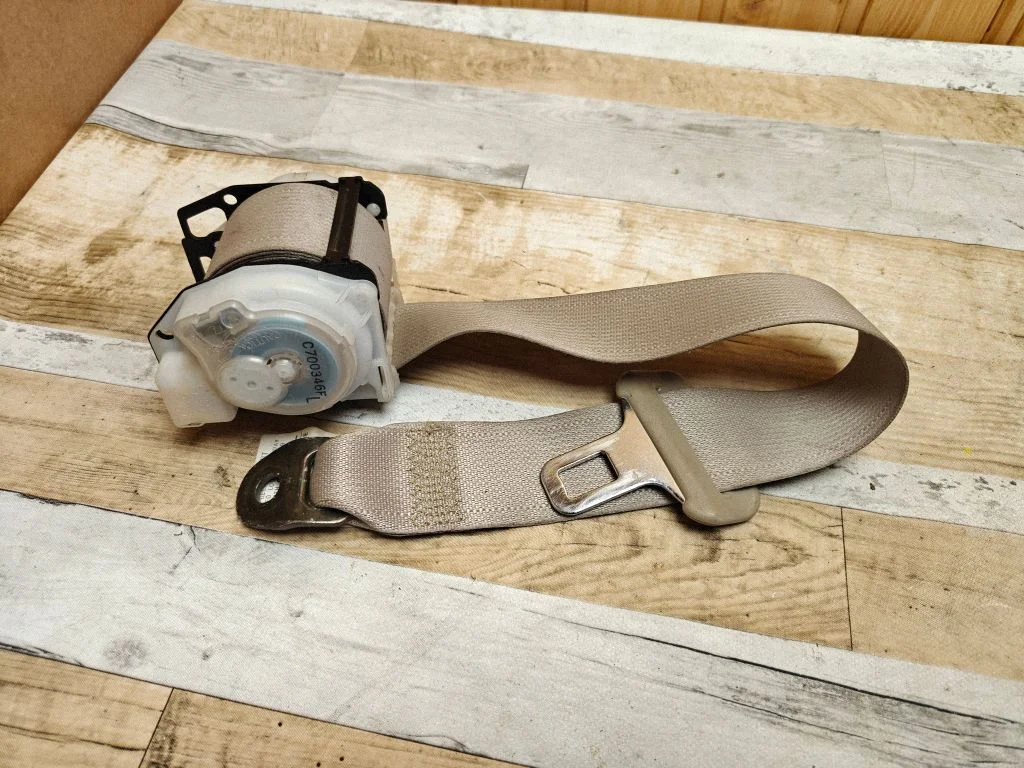 Tagumine turvavöö 0432137