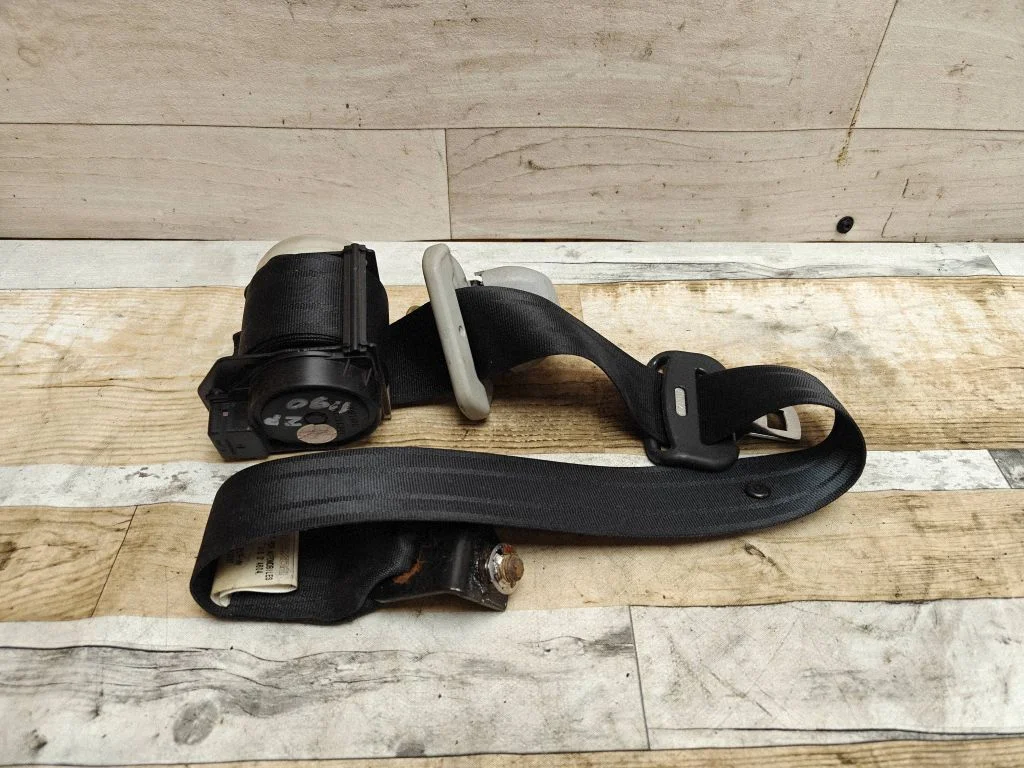 Rear seatbelt 0434089