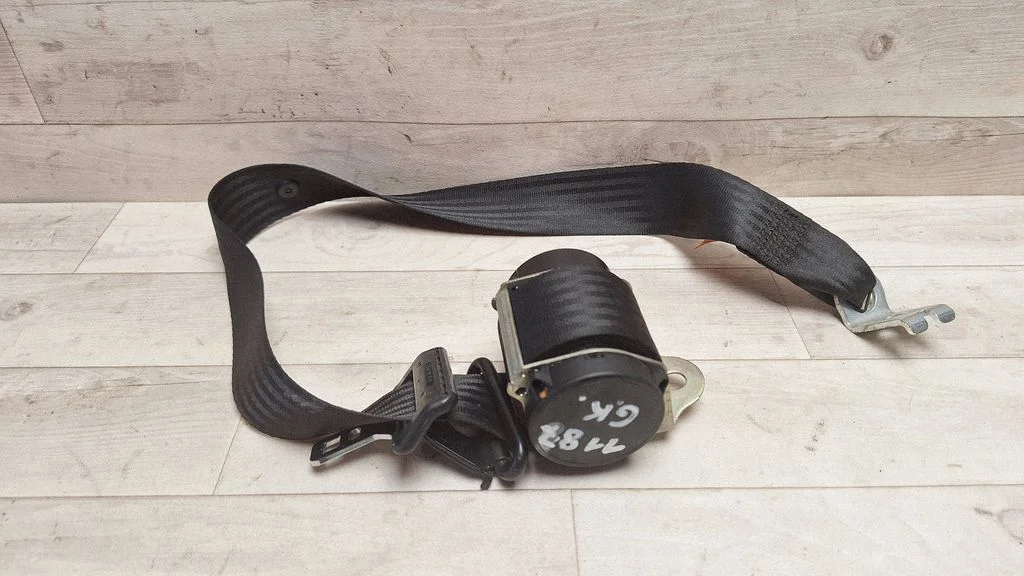 Tagumine turvavöö 3M51R611B69AH