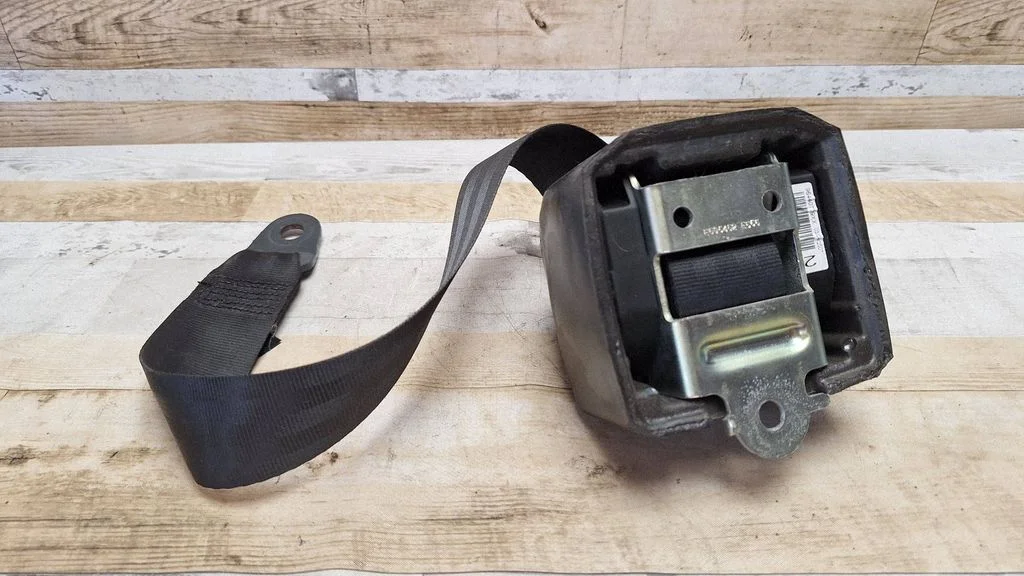 Rear seatbelt 96440739XX
