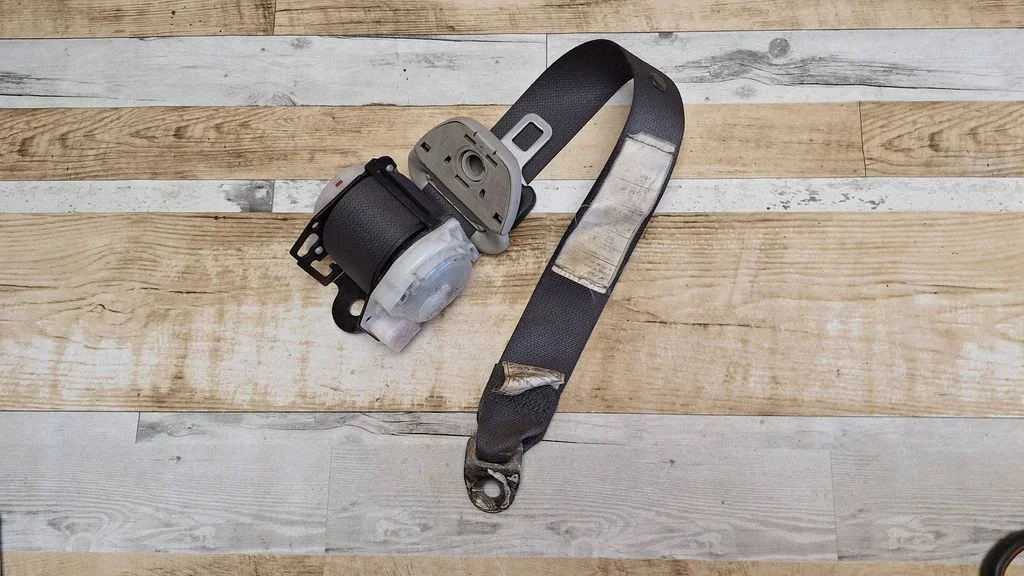 Rear seatbelt 0431055