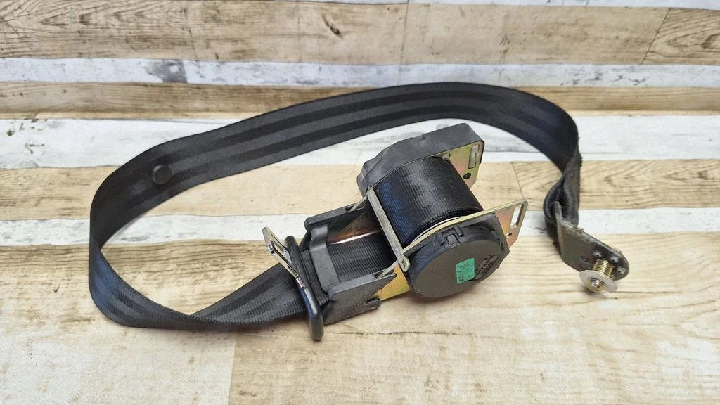 Rear seatbelt 6Y9857447F