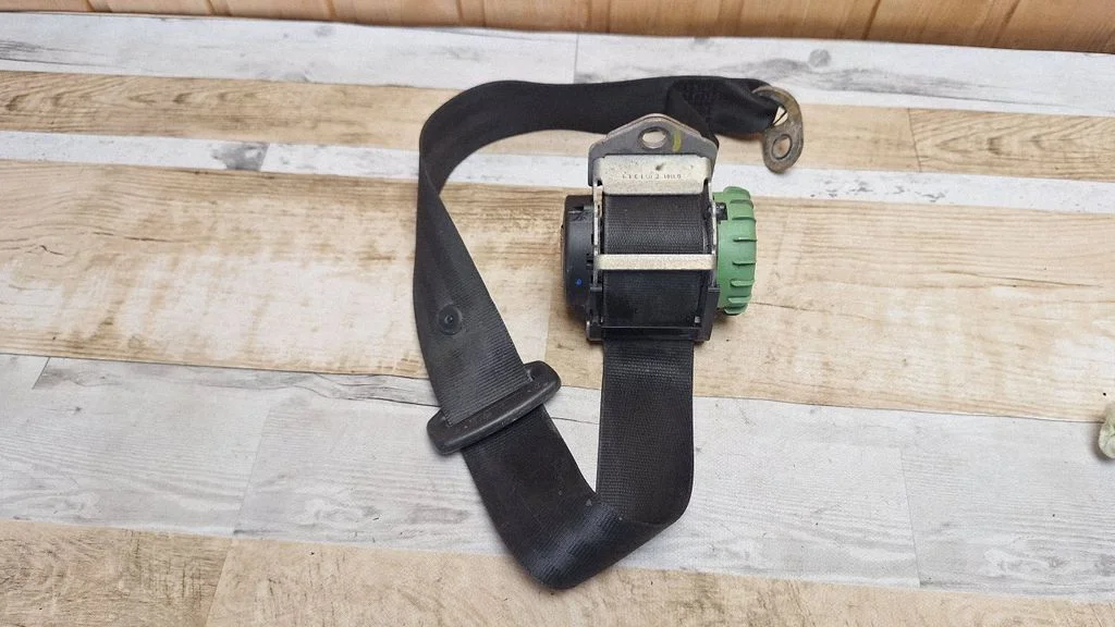 Tagumine turvavöö 602036200C