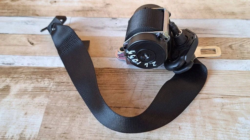 Rear seatbelt 13253563