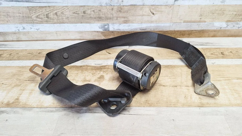 Rear seatbelt – Opel Zafira B (2005-2014)