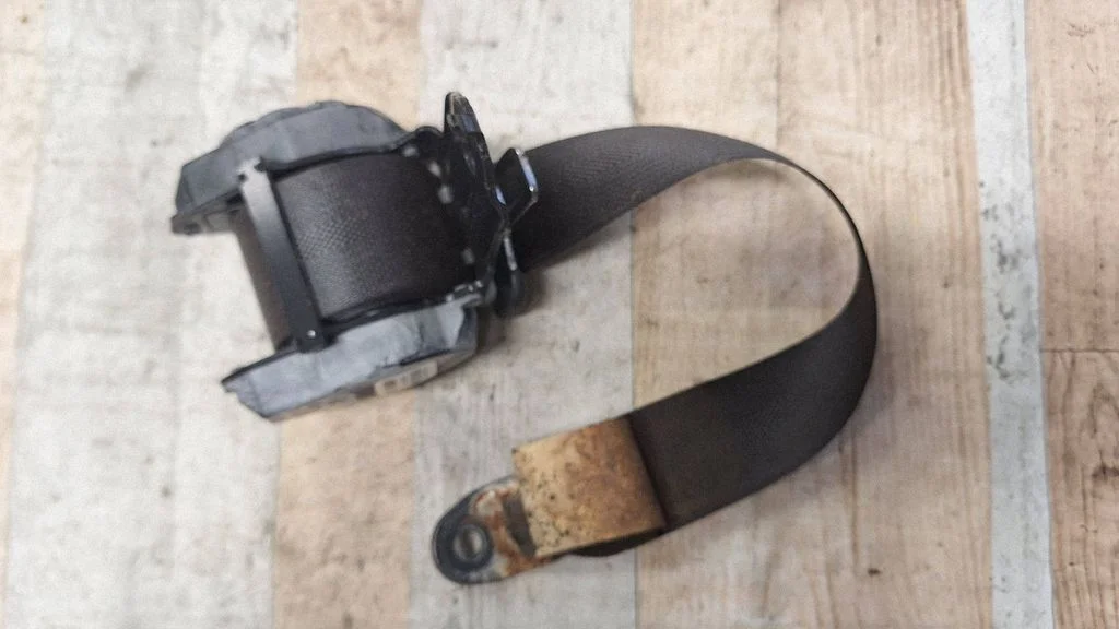 Rear seatbelt 6243154S6A
