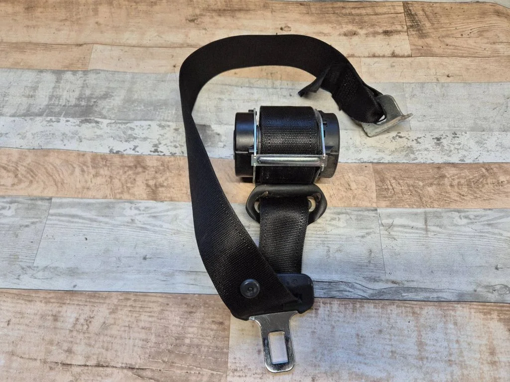 Rear seatbelt 13178672
