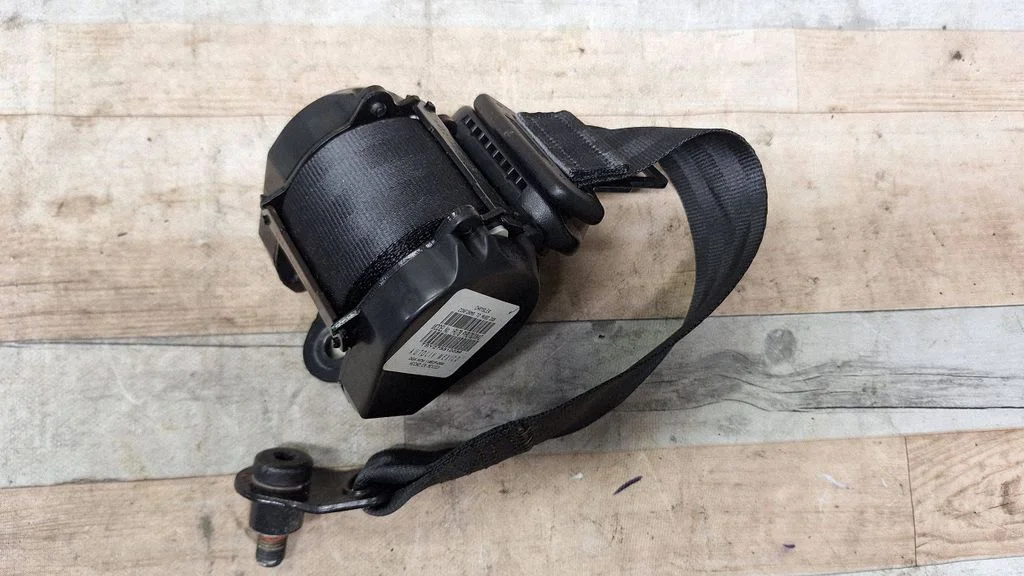 Rear seatbelt 119SCF12000