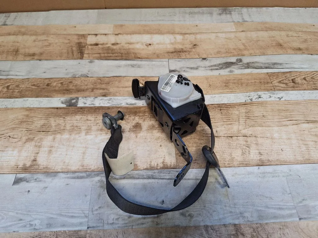Rear seatbelt 13288436