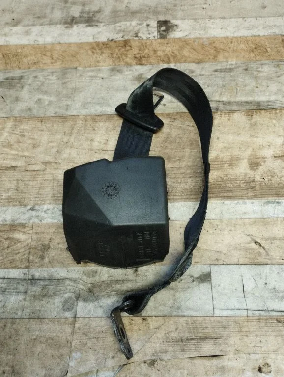 Rear seatbelt 3C9857806