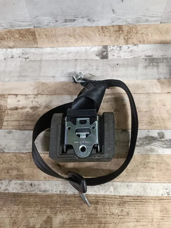 Rear seatbelt 4F0857805E