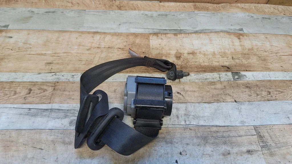 Rear seatbelt 0435139