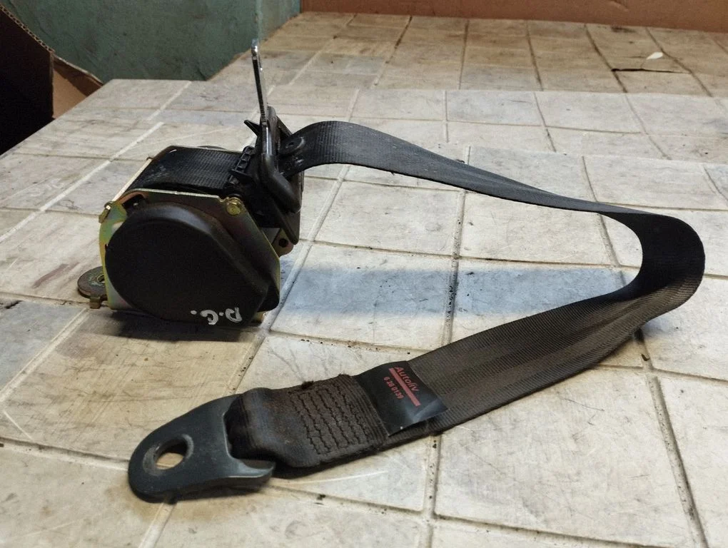 Aizmugurējā drošības josta 96440739XX