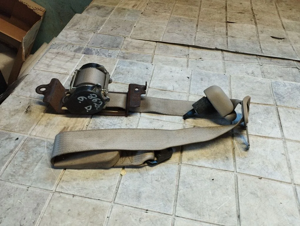 Tagumine turvavöö P0TS741L2AD