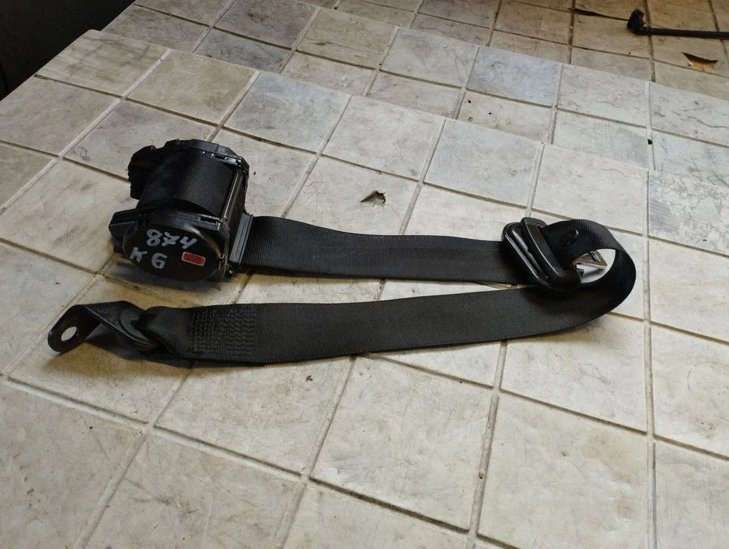 Rear seatbelt 5Z0857805A