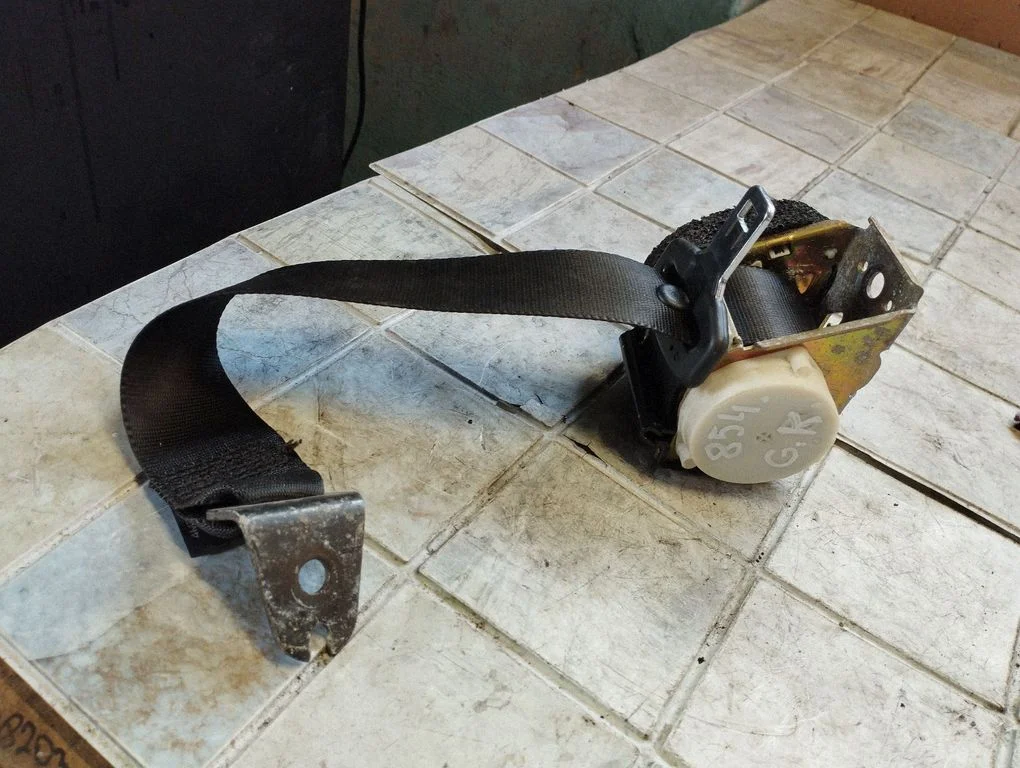 Rear seatbelt 4M51A611B68AG