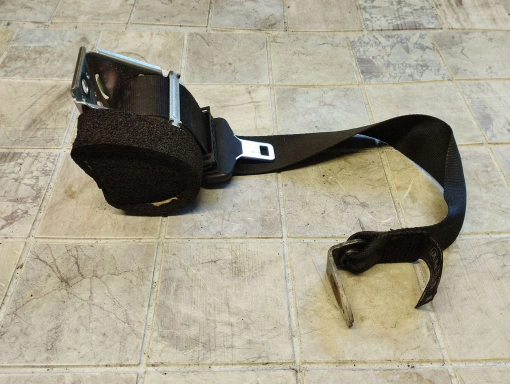 Rear seatbelt 6G9N611B69EE3YYW