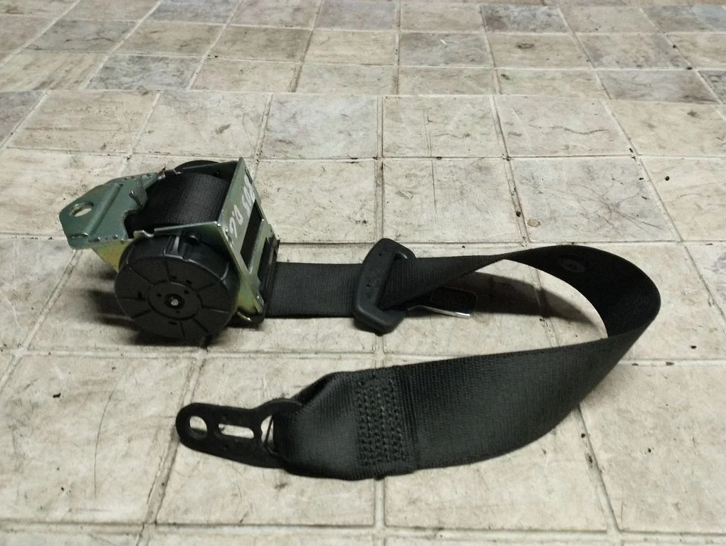 Aizmugurējā drošības josta 607051100Z