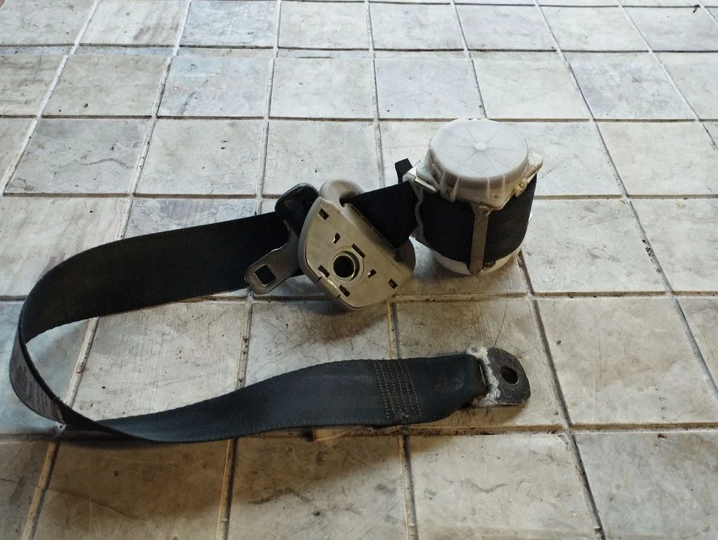 Tagumine turvavöö 0433086