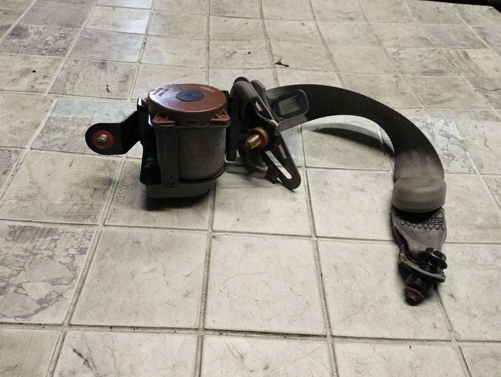 Tagumine turvavöö 0432021