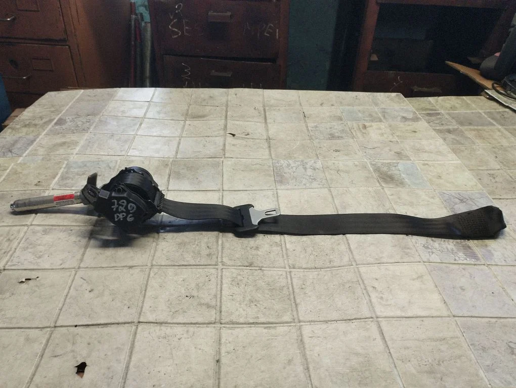 Rear seatbelt 30661797