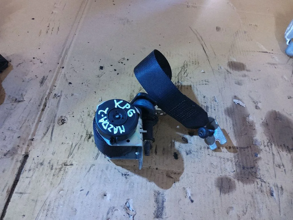 Tagumine turvavöö T4X9AKLE