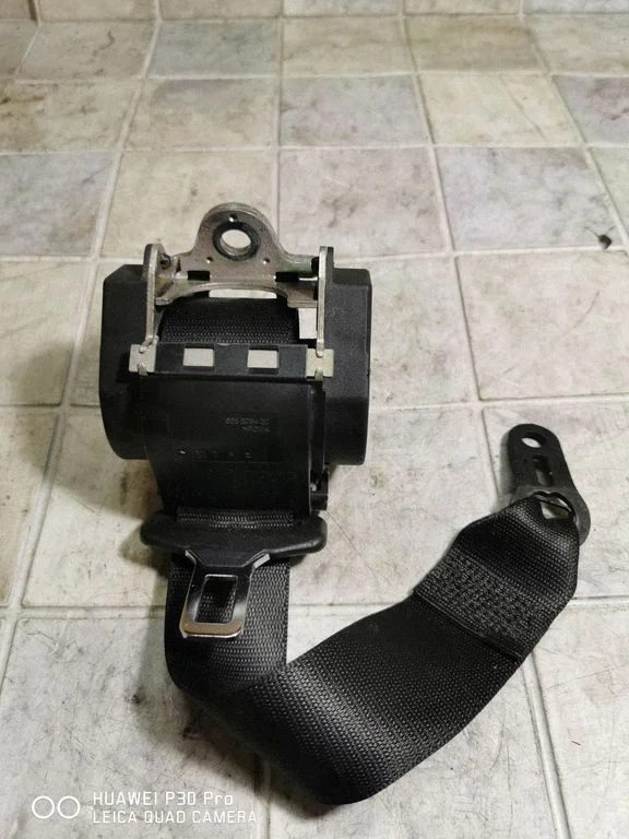 Tagumine turvavöö 605579400