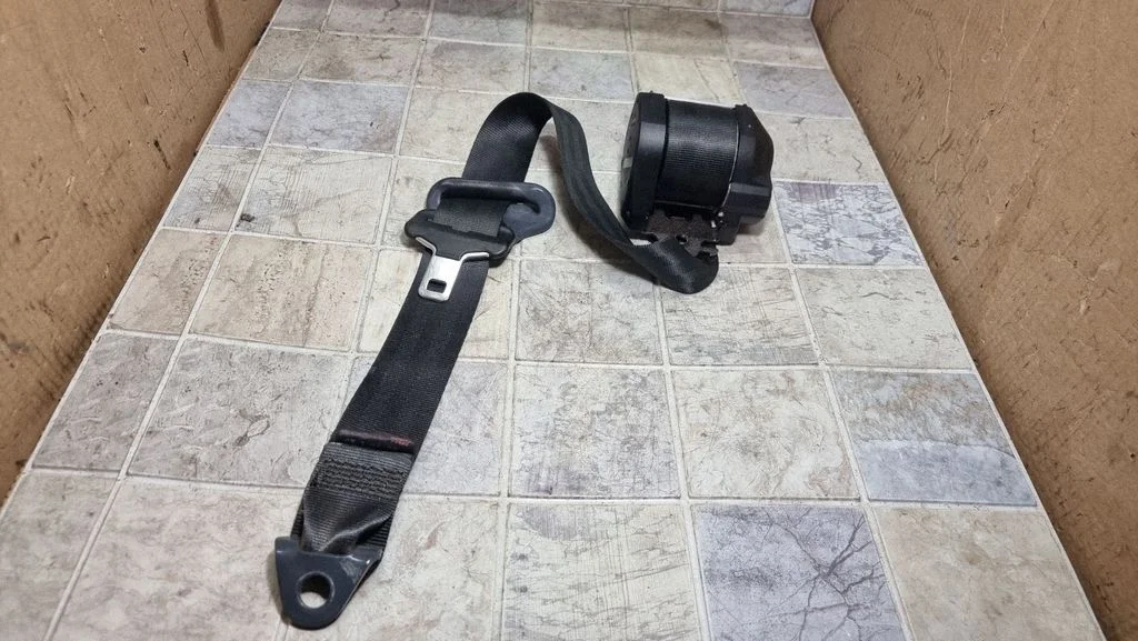 Pas bezpieczeństwa tylny 96408574XX