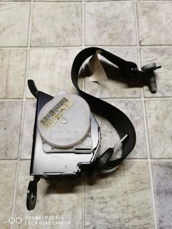 Rear seatbelt 306134010AB