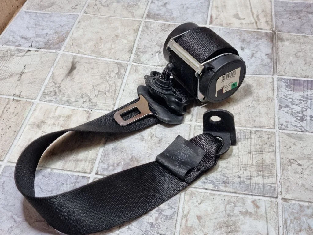 Aizmugurējā drošības josta 602143300