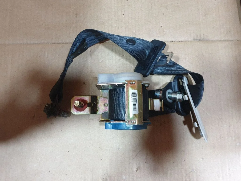 Rear seatbelt 898201C080BJ
