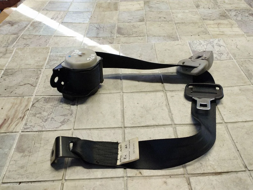 Tagumine turvavöö BGE030007