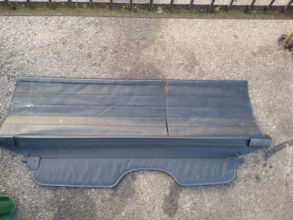 Parcel shelf load cover