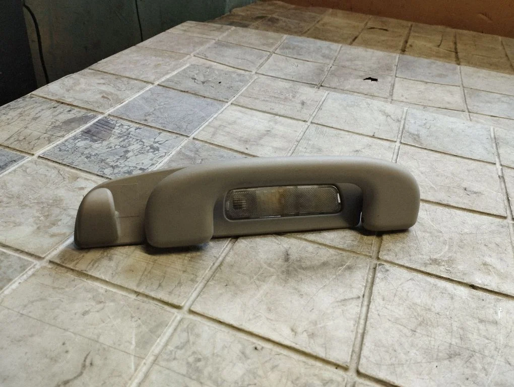 Rear interior roof grab handle – Mercedes-Benz R-Class W251 (2005-2013)