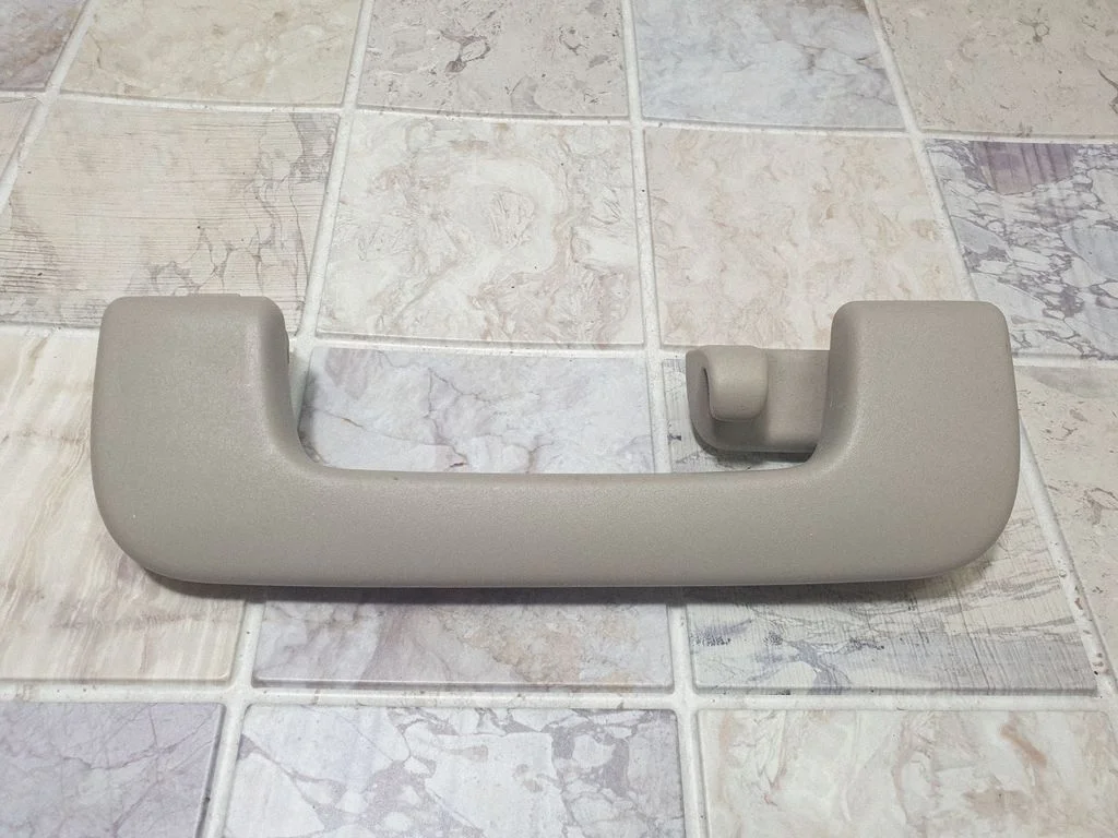 Rear interior roof grab handle 8P0857608E