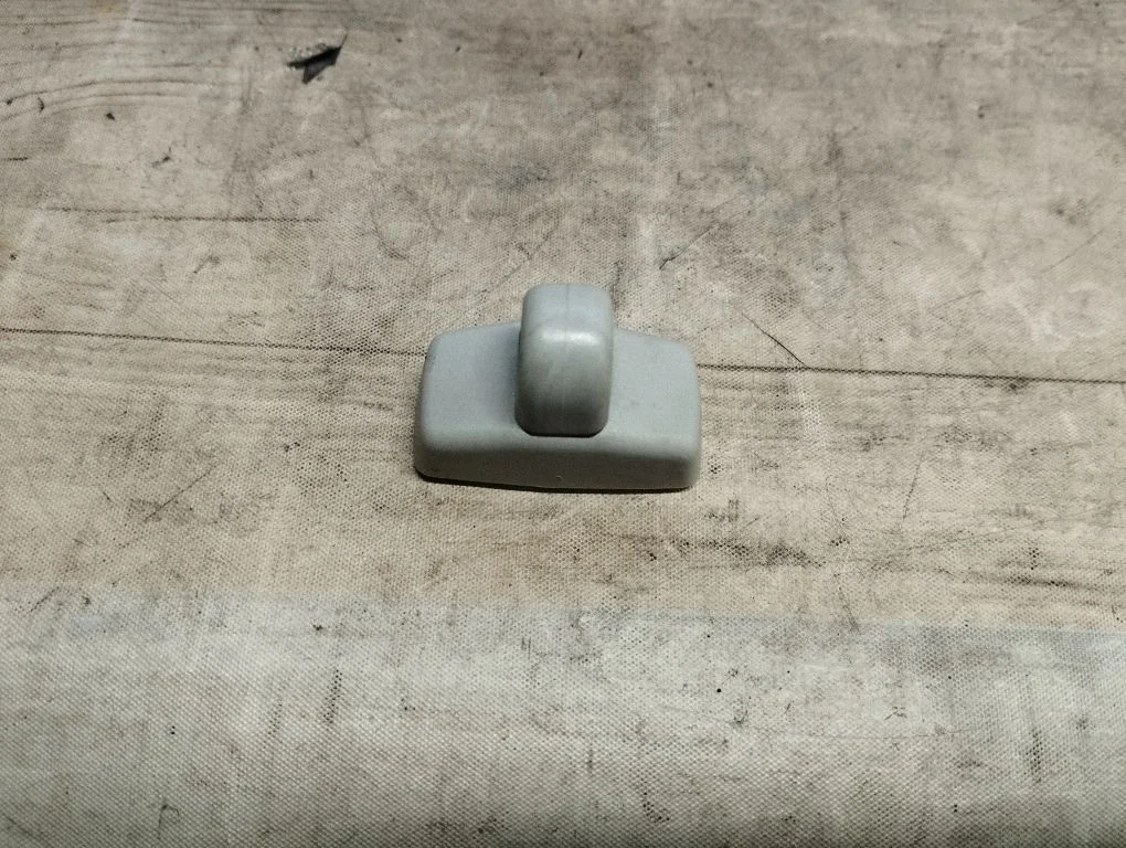 Sun visor clip/hook/bracket 3B0857561B