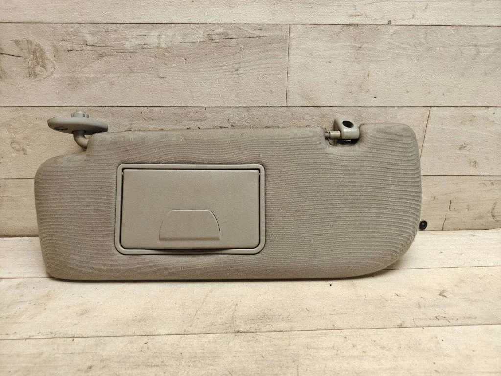 Sun visor – left