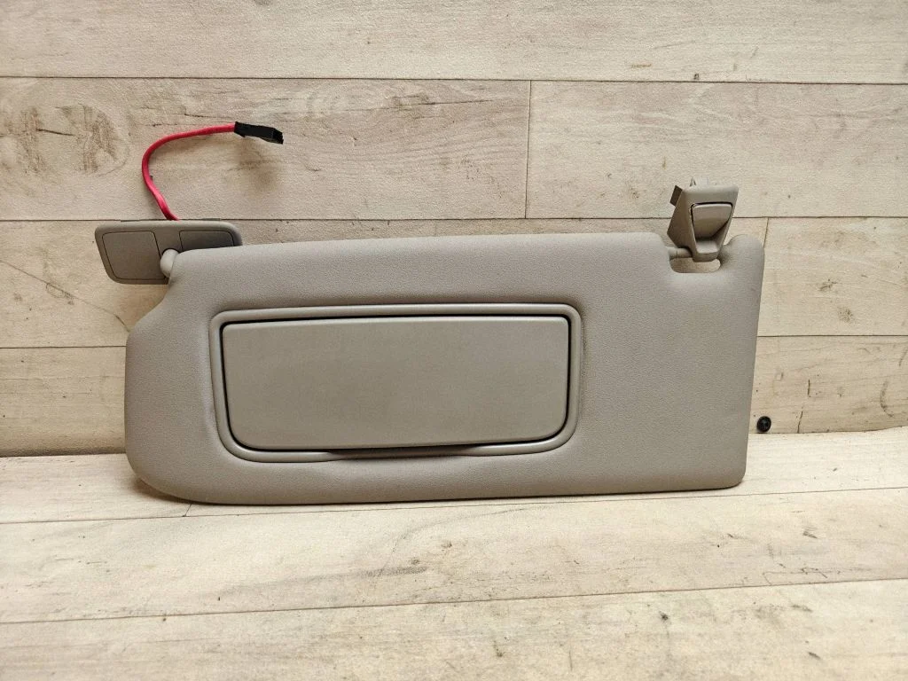 Sun visor – left