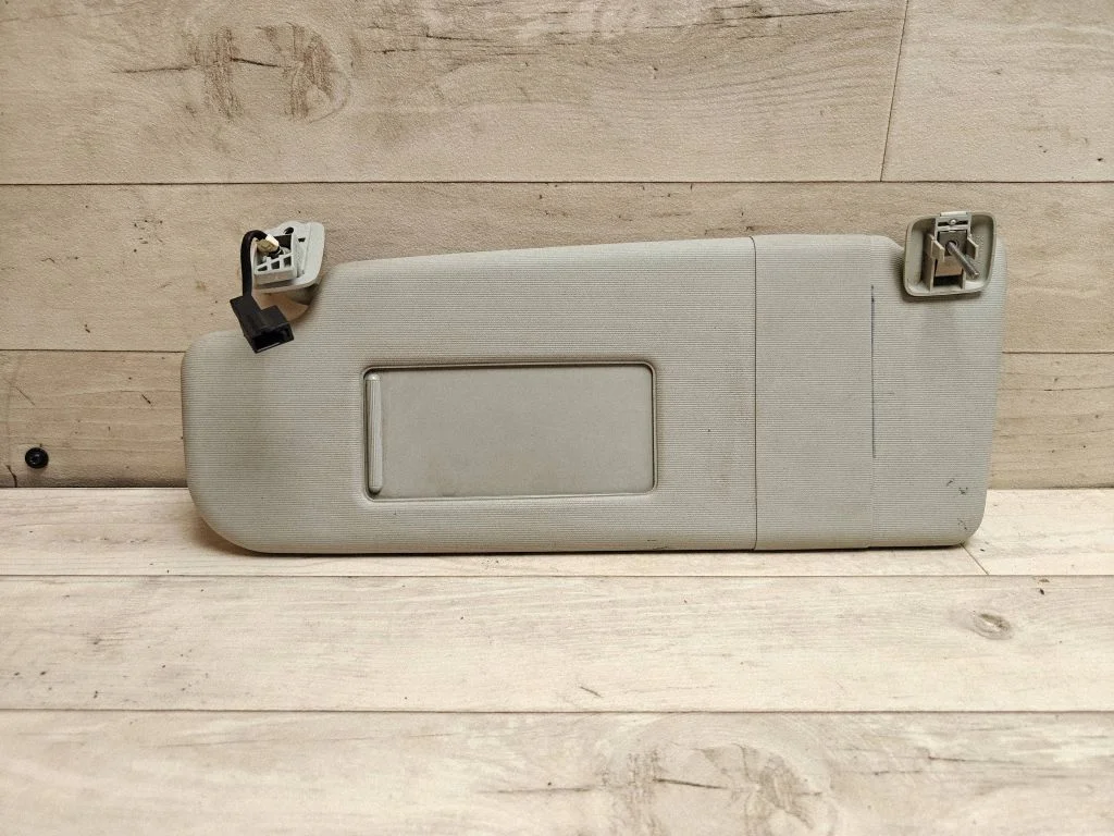 Päikesesirm 1K0857551A