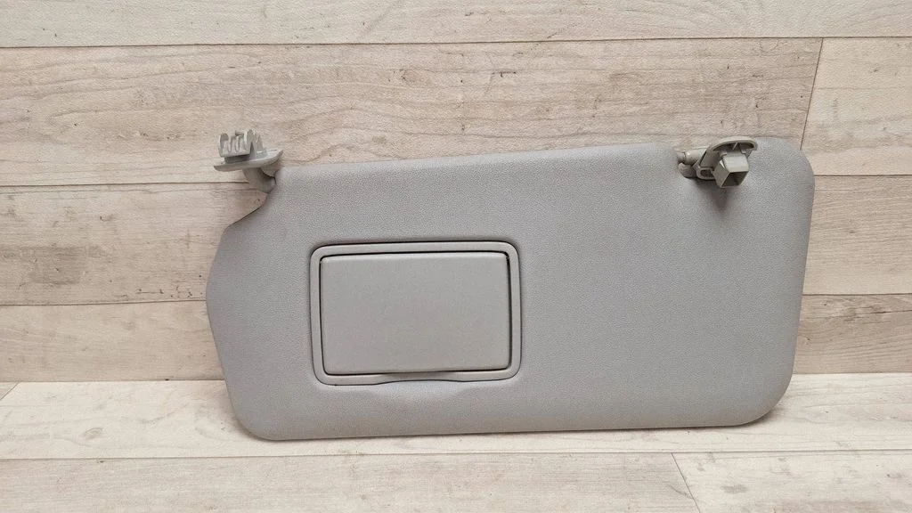 Sun visor – front left