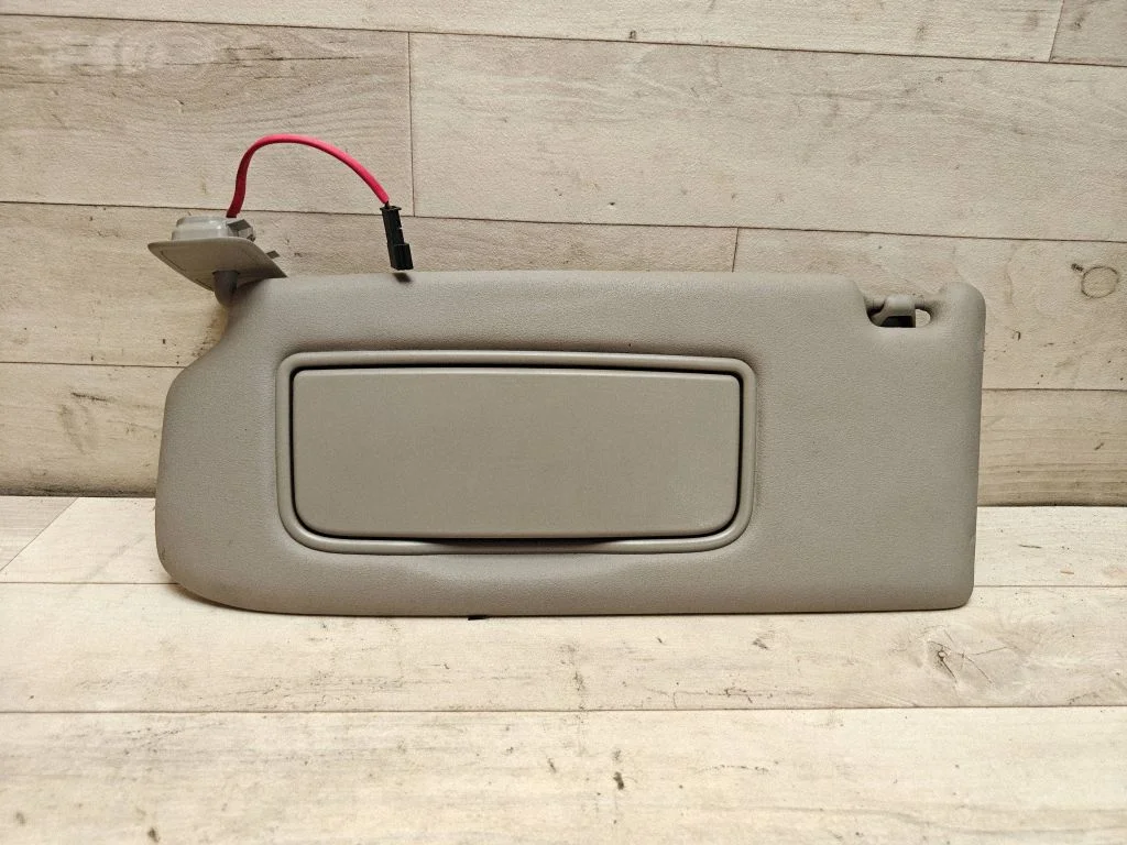 Sun visor – left