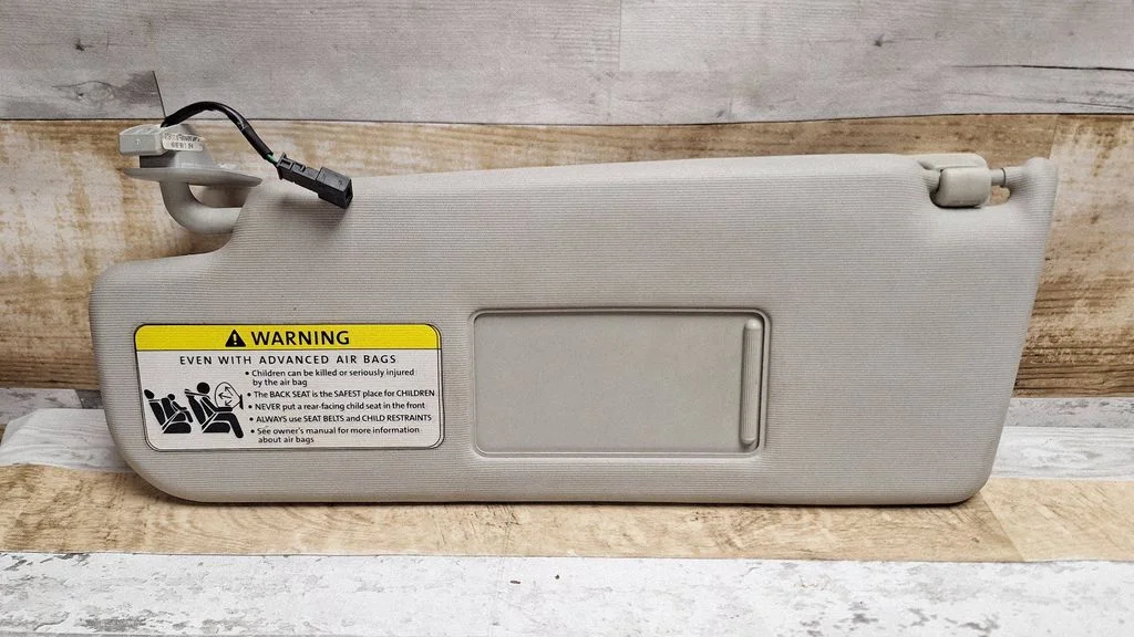 Sun visor – left